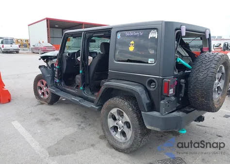 2016 Jeep Wrangler Unlimited Sahara z USA, uszkodzony, nr VIN 1C4HJWEG8GL334973